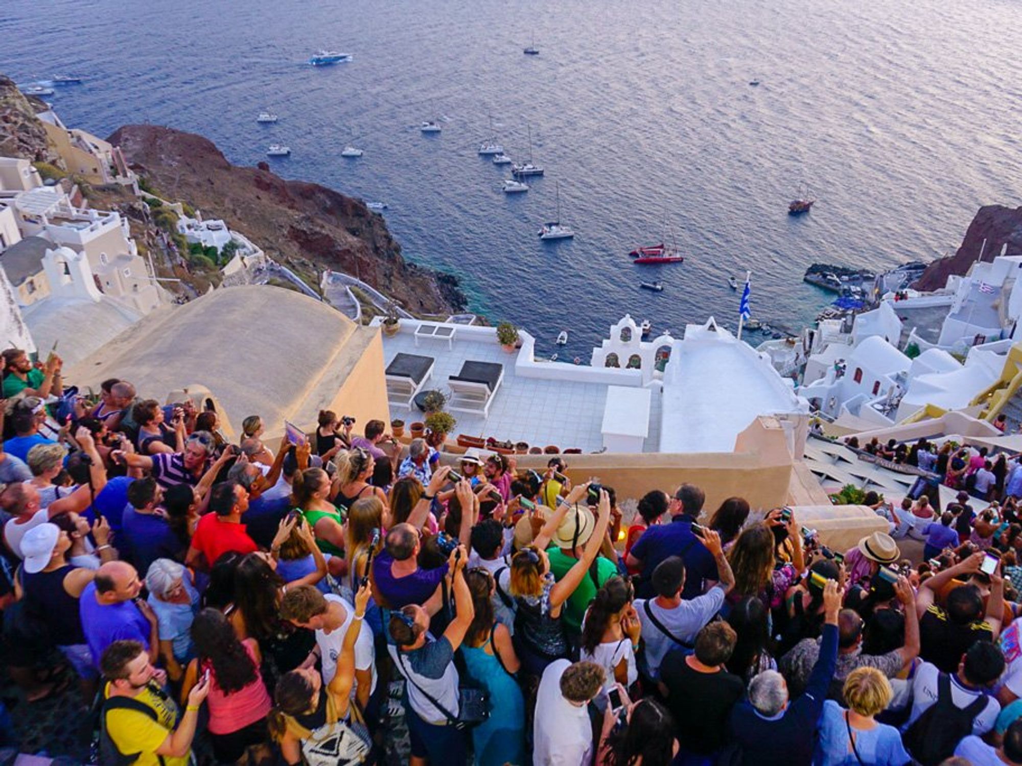 santorini tourists