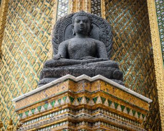 Buddha statue in Wat Phra Kaew.